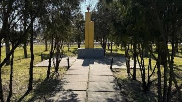 В Запорожской области правоохранители с особым вниманием и искренним уважением продолжают ухаживать за мемориалами, памятниками и местами воинской славы, бережно сохраняя память о героях Великой Отечественной войны для...
