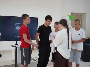 «Моя Россия». В рамках межведомственного взаимодействия в отделении социальной помощи семьям с детьми обособленного подразделения г. Бердянск ГБУ «Комплексный центр социального обслуживания населения» Министерства труда и...