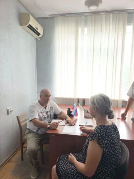Приём граждан на закреплённой территории , с.Азовское , ведёт депутат Бердянского окружного Совета депутатов Черепанов А.В