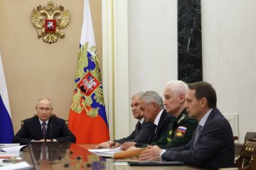 Анна Хорошун: Владимир Путин провёл оперативное совещание с членами Совета Безопасности Российской Федерации