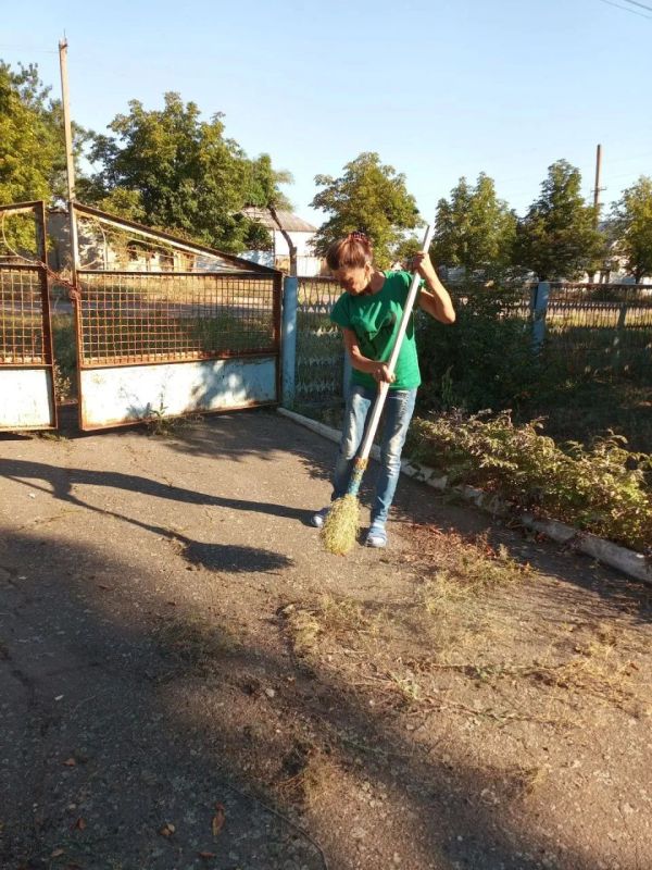 Чистота и порядок: в селе Софиевка прошёл субботник