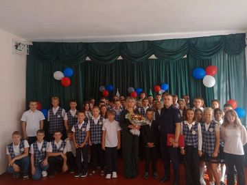 Сотрудники СК России приняли участие в торжественных линейках и поздравили кадет с Днём знаний