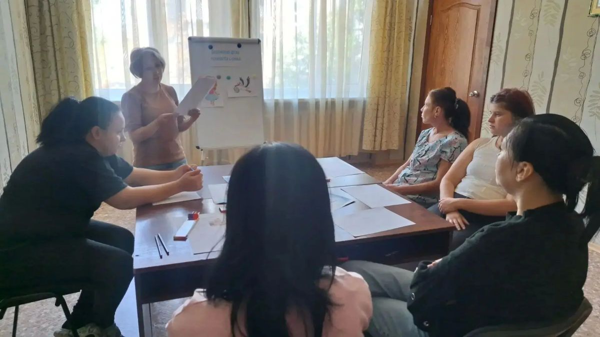 В ГБУ "Комплексный центр социального обслуживания населения" Министерства труда и социальной политики Запорожской области в отделении помощи матерям с детьми до 3-х лет обособленного подразделения г. Бердянск психолог в...