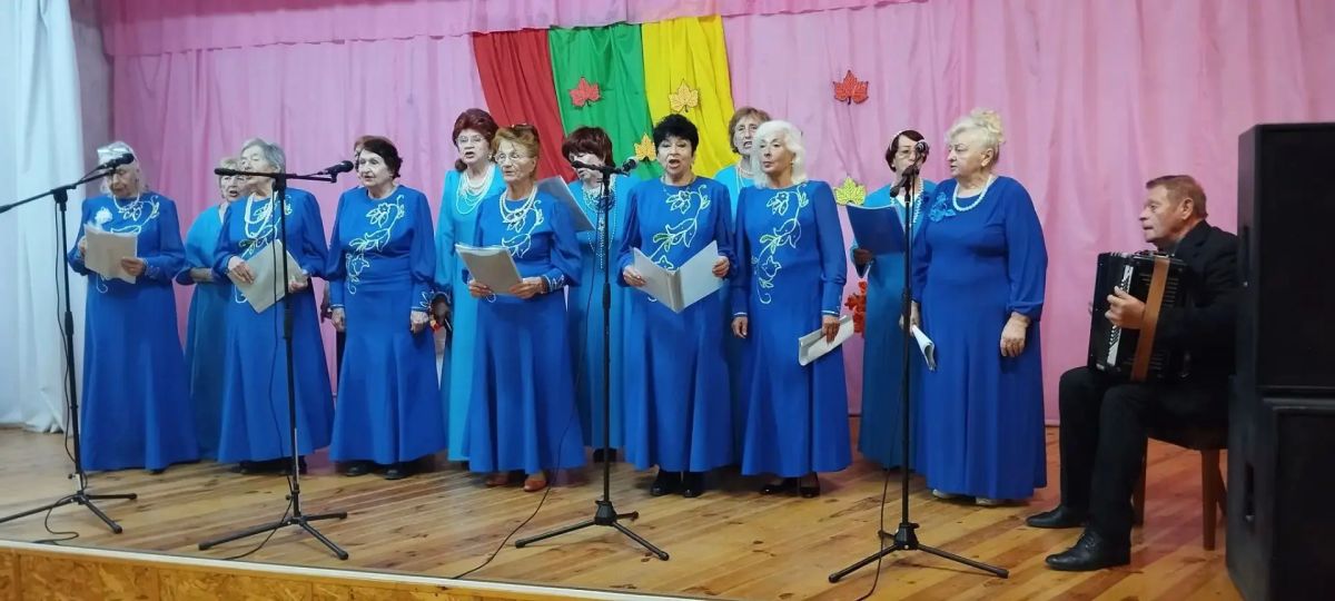 ЭКСКЛЮЗИВ В Бердянске прошел концерт «Нашей жизни осень золотая»