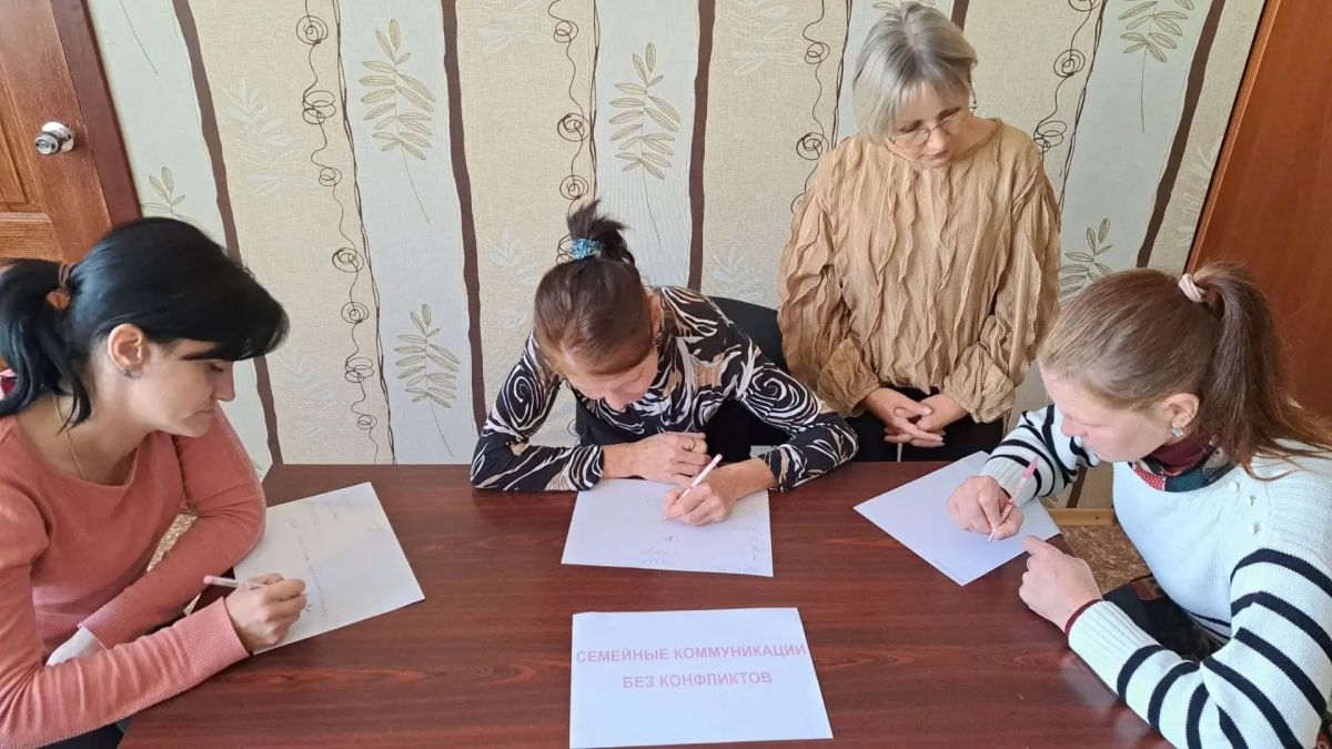 В ГБУ «Комплексный центр социального обслуживания населения» Министерства труда и социальной политики Запорожской области, в отделении помощи матерям с детьми до 3-х лет обособленного подразделения г. Бердянск, психолог в...
