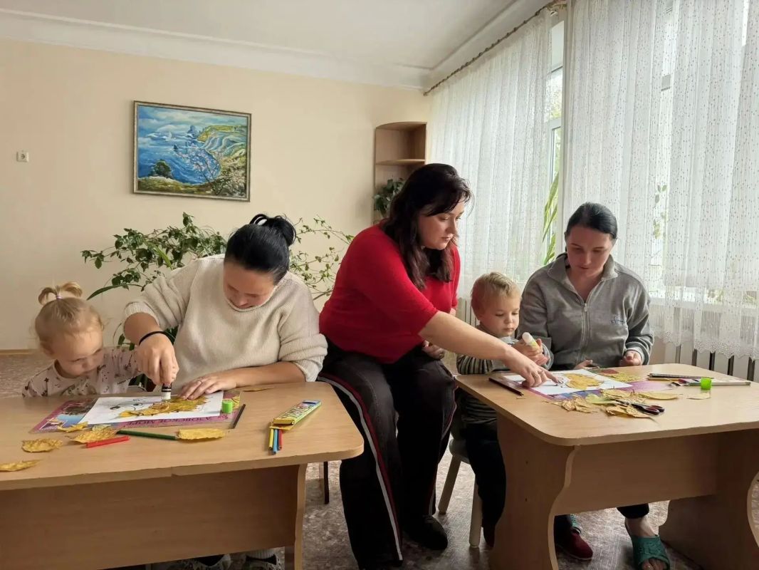 В ГБУ "Комплексный центр социального обслуживания населения" Министерства труда и социальной политики Запорожской области в отделении помощи матерям с детьми до 3-х лет обособленного подразделения г. Бердянск прошёл...