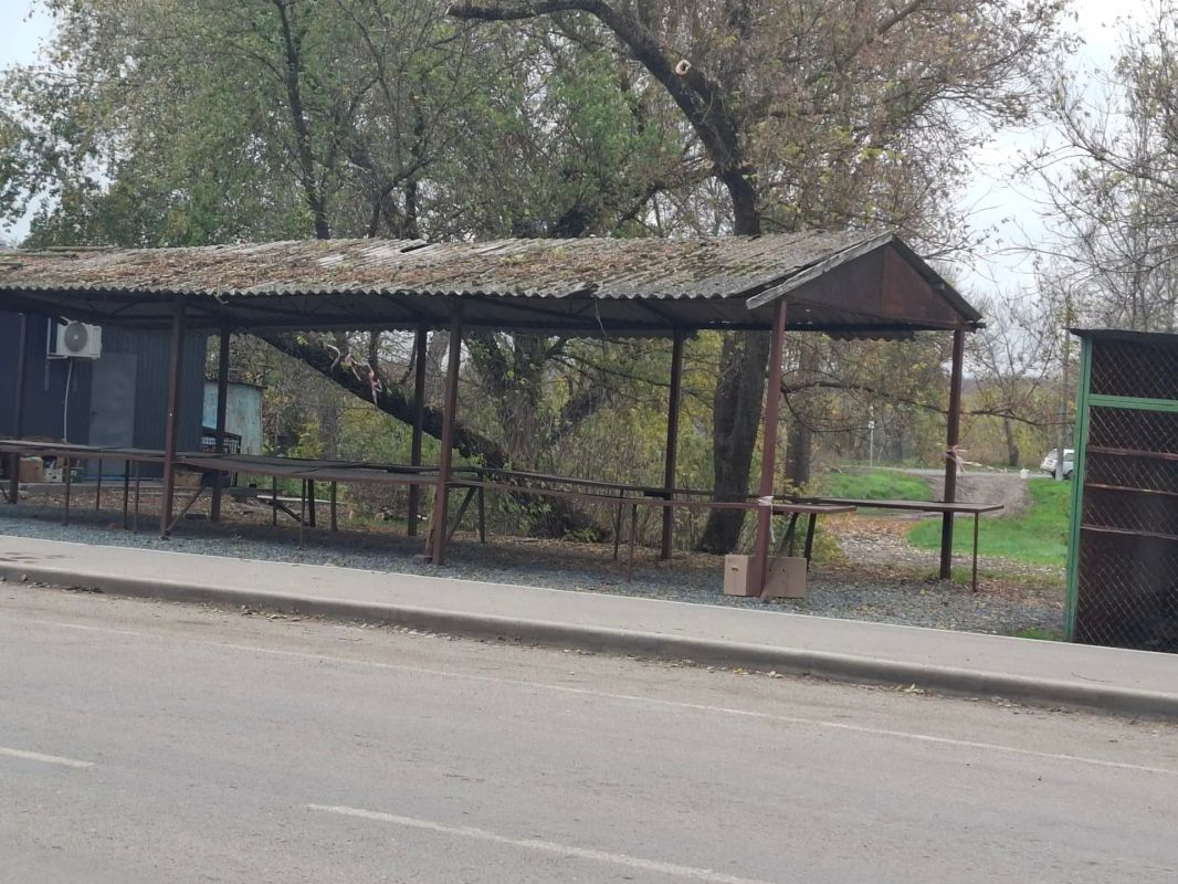 По просьбам жителей: в пгт.Андреевка начались работы по благоустройству рыночка