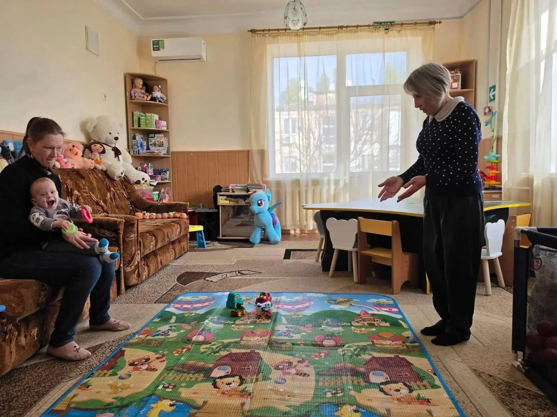 В ГБУ «Комплексный центр социального обслуживания населения» Министерства труда и социальной политики Запорожской области в отделении помощи матерям с детьми до 3-х лет обособленного подразделения г. Бердянск психолог в...